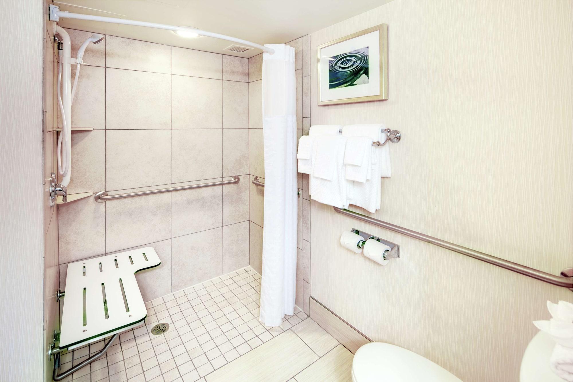 Doubletree By Hilton Milwaukee Downtown Hotel Ngoại thất bức ảnh