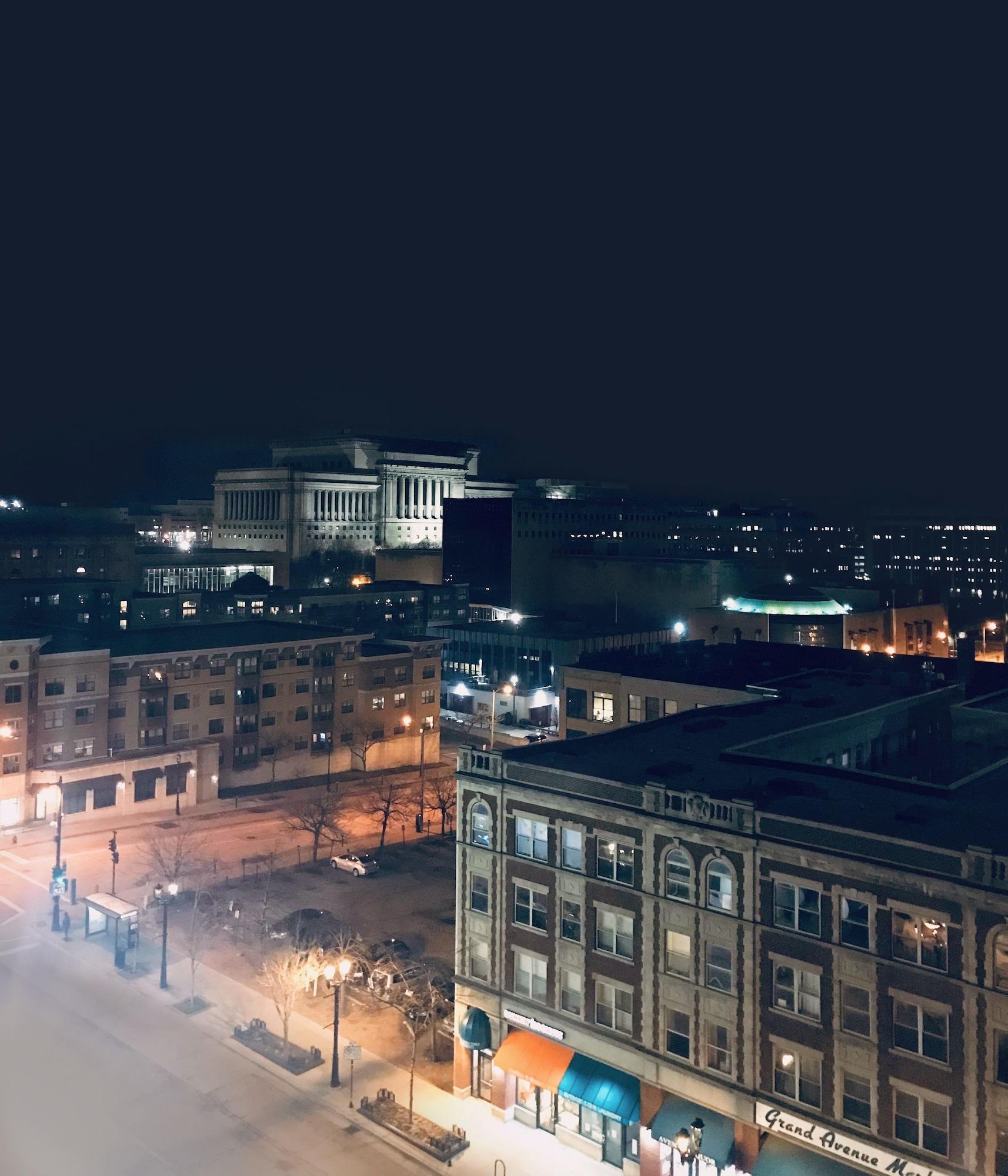 Doubletree By Hilton Milwaukee Downtown Hotel Ngoại thất bức ảnh