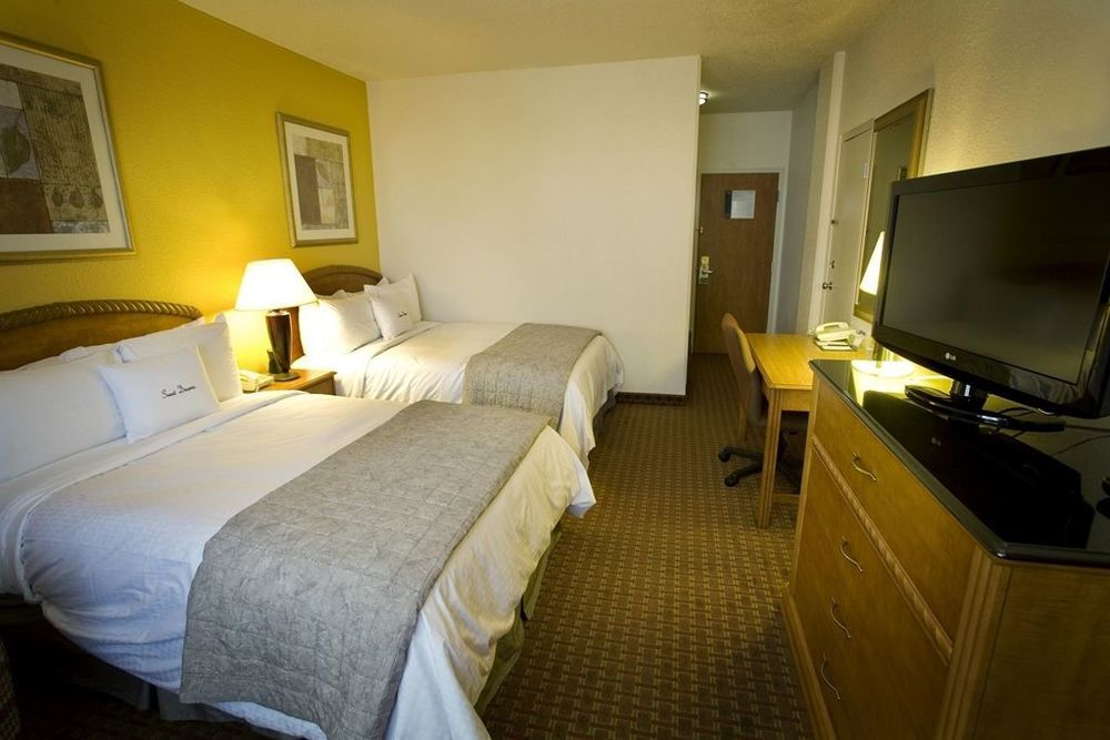 Doubletree By Hilton Milwaukee Downtown Hotel Phòng bức ảnh