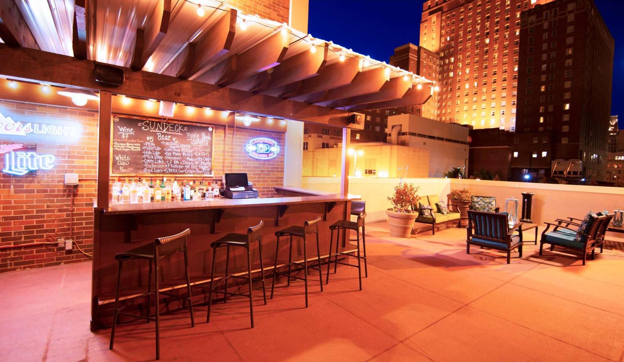 Doubletree By Hilton Milwaukee Downtown Hotel Ngoại thất bức ảnh