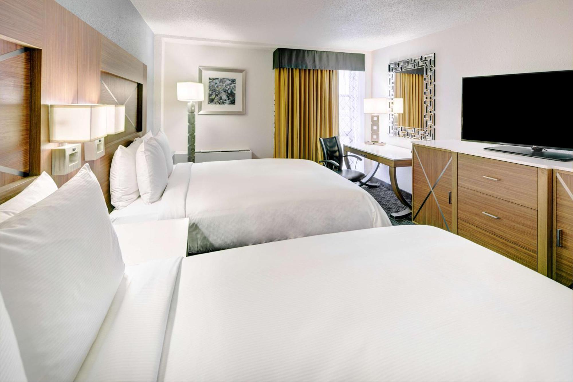 Doubletree By Hilton Milwaukee Downtown Hotel Ngoại thất bức ảnh