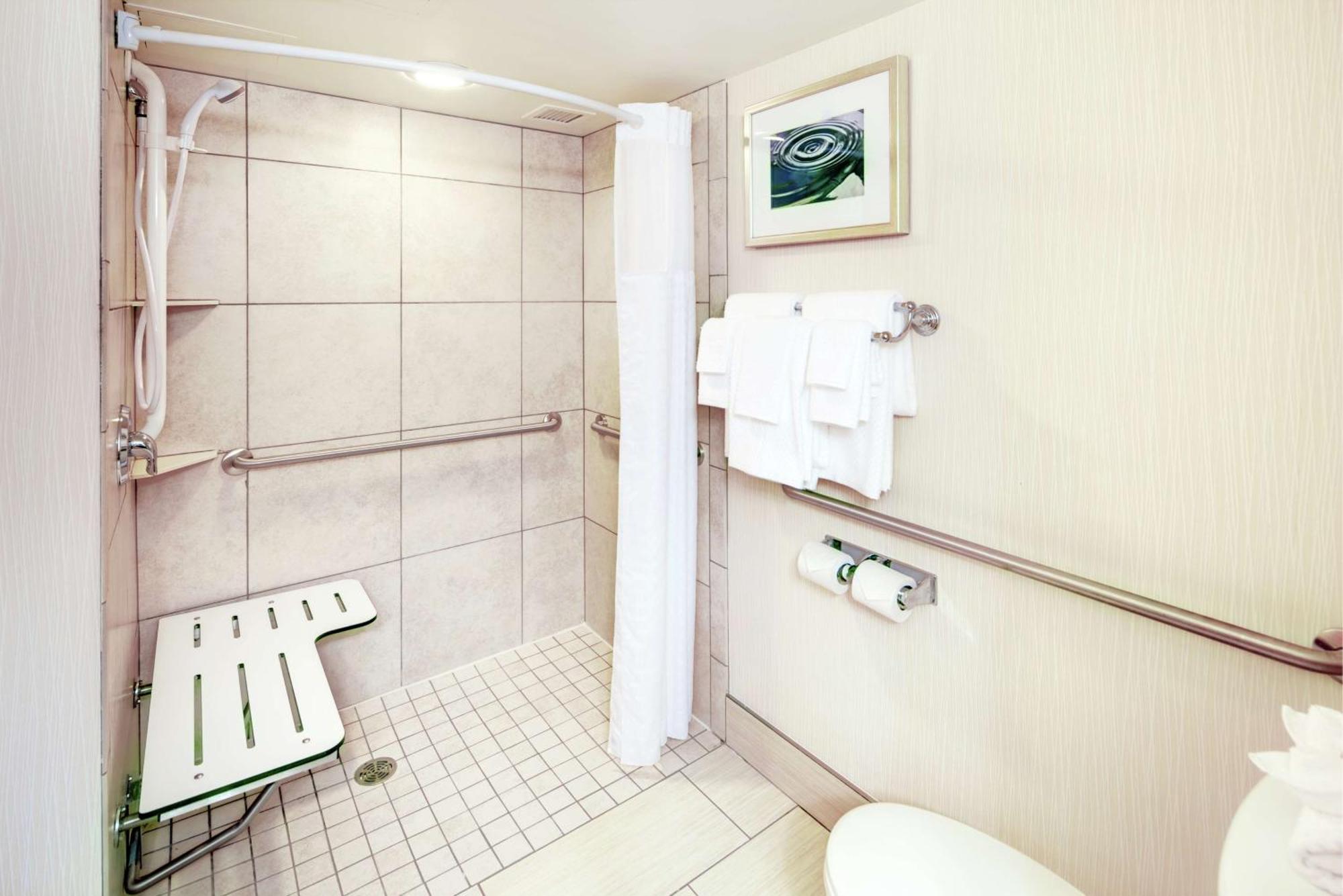 Doubletree By Hilton Milwaukee Downtown Hotel Ngoại thất bức ảnh