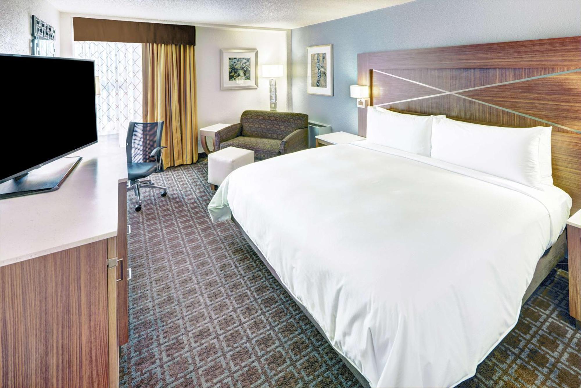 Doubletree By Hilton Milwaukee Downtown Hotel Ngoại thất bức ảnh