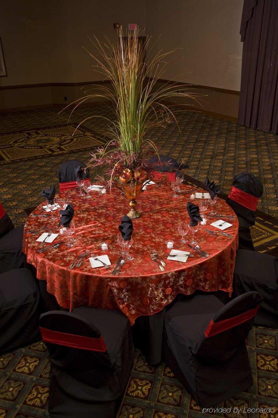 Doubletree By Hilton Milwaukee Downtown Hotel Nhà hàng bức ảnh
