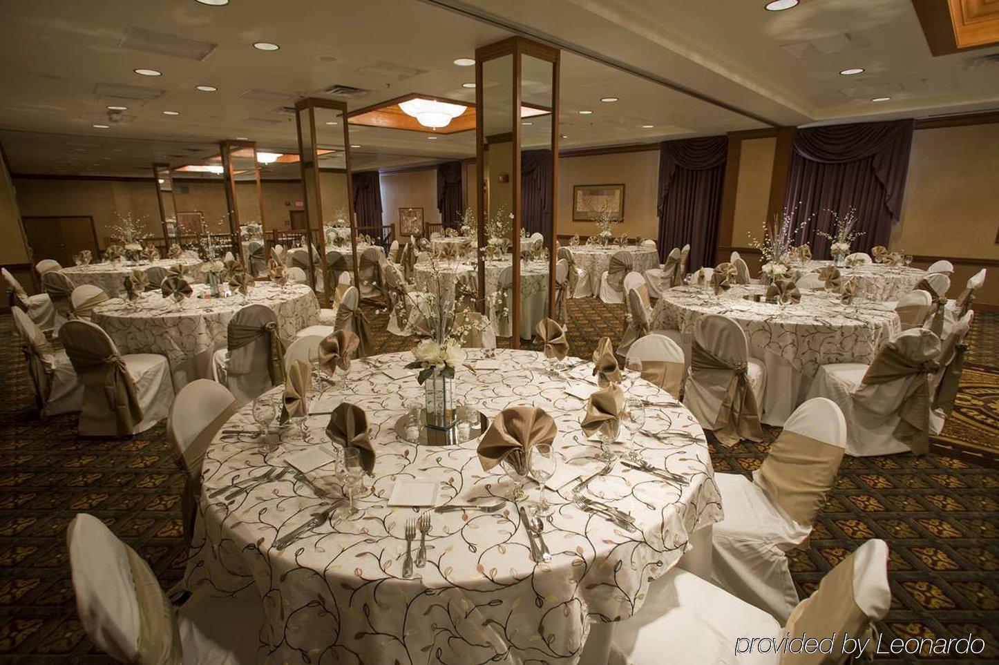 Doubletree By Hilton Milwaukee Downtown Hotel Ngoại thất bức ảnh