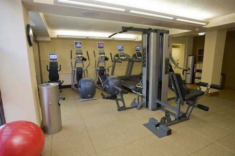 Doubletree By Hilton Milwaukee Downtown Hotel Ngoại thất bức ảnh
